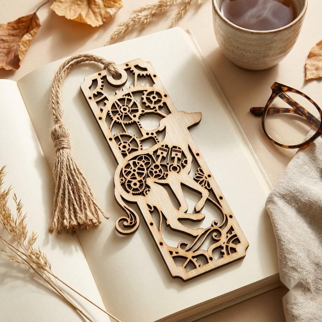 Stained Glass Animal Bookmark Pattern, Wildlife Silhouette Wood Page Marker